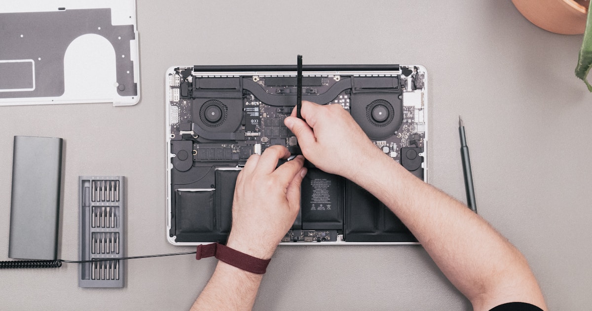 MacBook port və konnektor təmiri