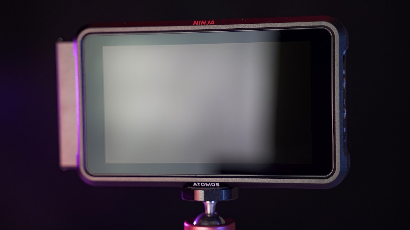 Tv Ekranda İşıq Ləkələri: Səbəbləri və Həll Yolları